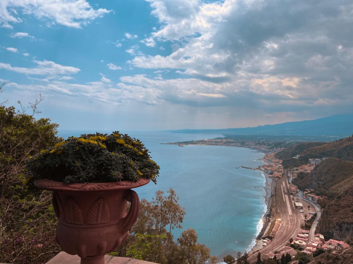 Kalimera Guest House Giardini Naxos Ngoại thất bức ảnh